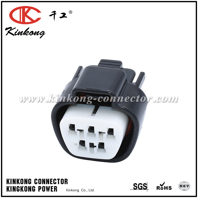 1x Male Connector 4-way for Rear Combination Light 90980-11292 